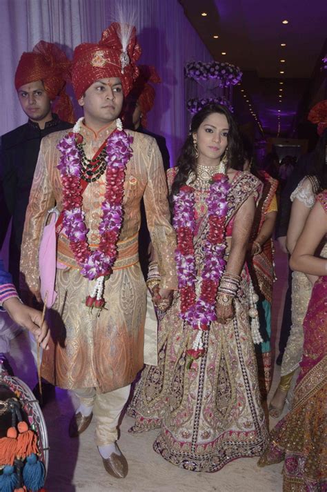 karishma and abhishek wedding